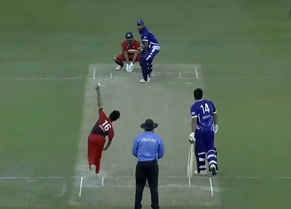 Nadeem shines as Sharjah pip Dubai by 2 wickets