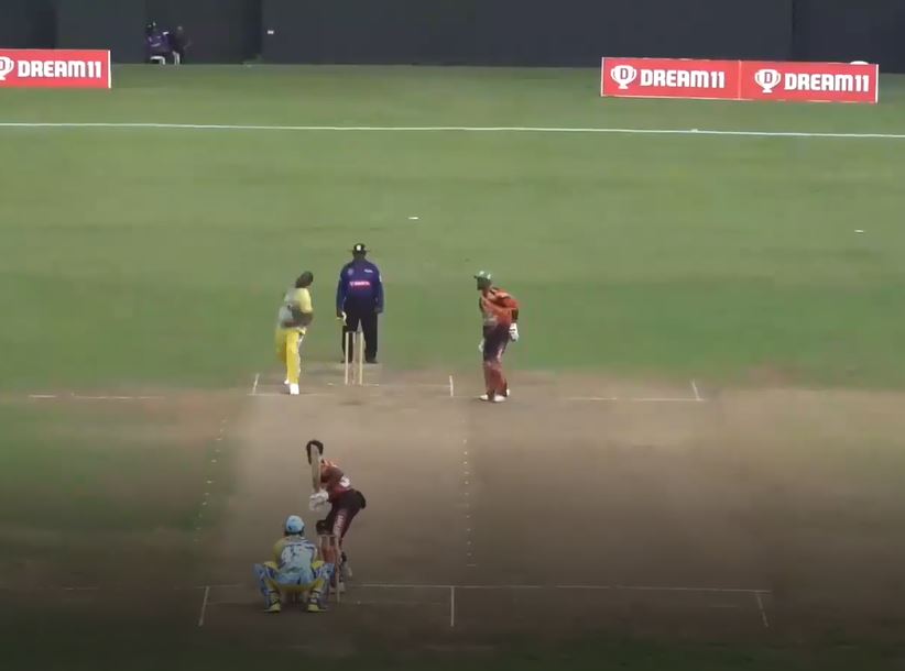 Titre stings Sunrisers with a 3-fer