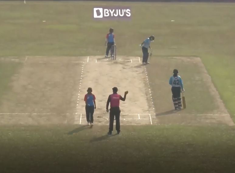 Titans beat Blasters by 6 wickets in a last-over thriller