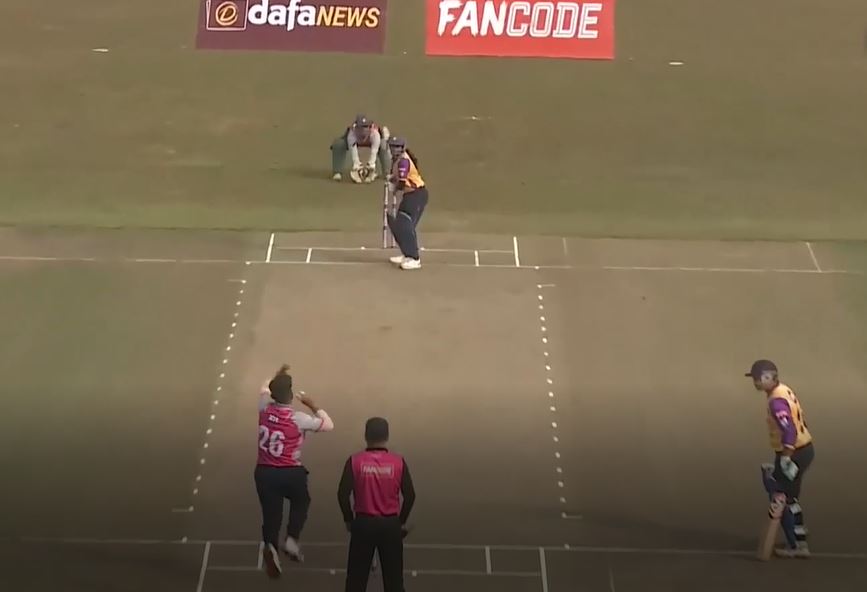 Stars flatten meek Warriors by 50 runs