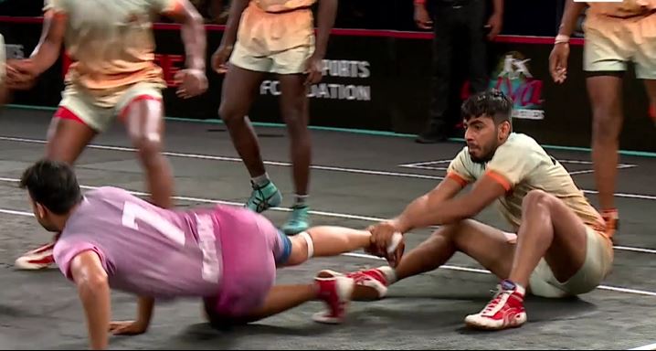 Rhinos' raiders kneel before Dahiya's defence