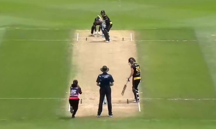 3-fer! Nensi Patel runs rings around Wellington Blaze