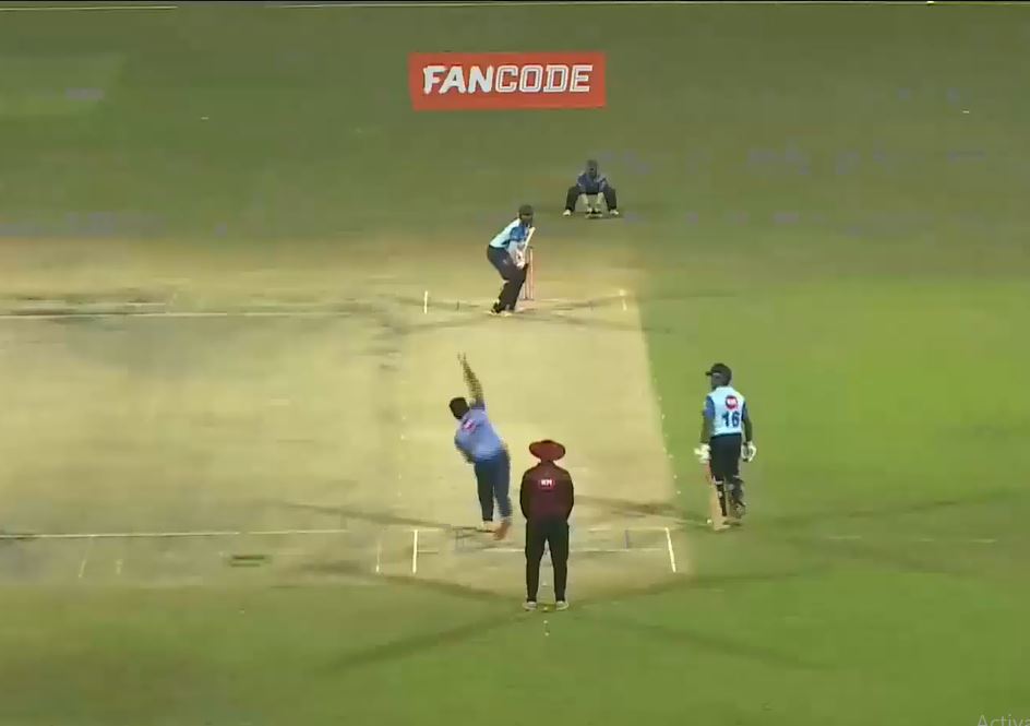 5 Fours, 2 Sixes! Prasanth's valiant knock of 54