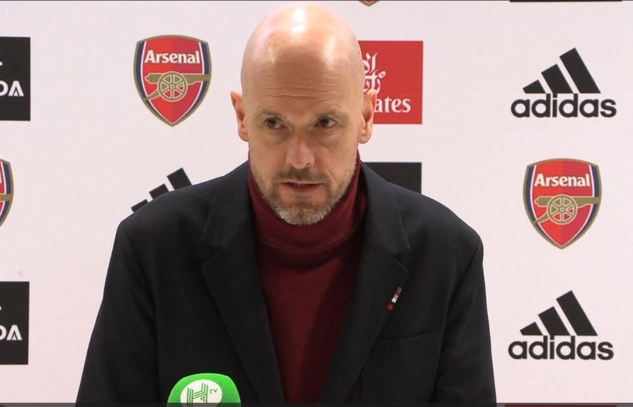 Ten Hag is annoyed after Man Utd concede late winner against Arsenal