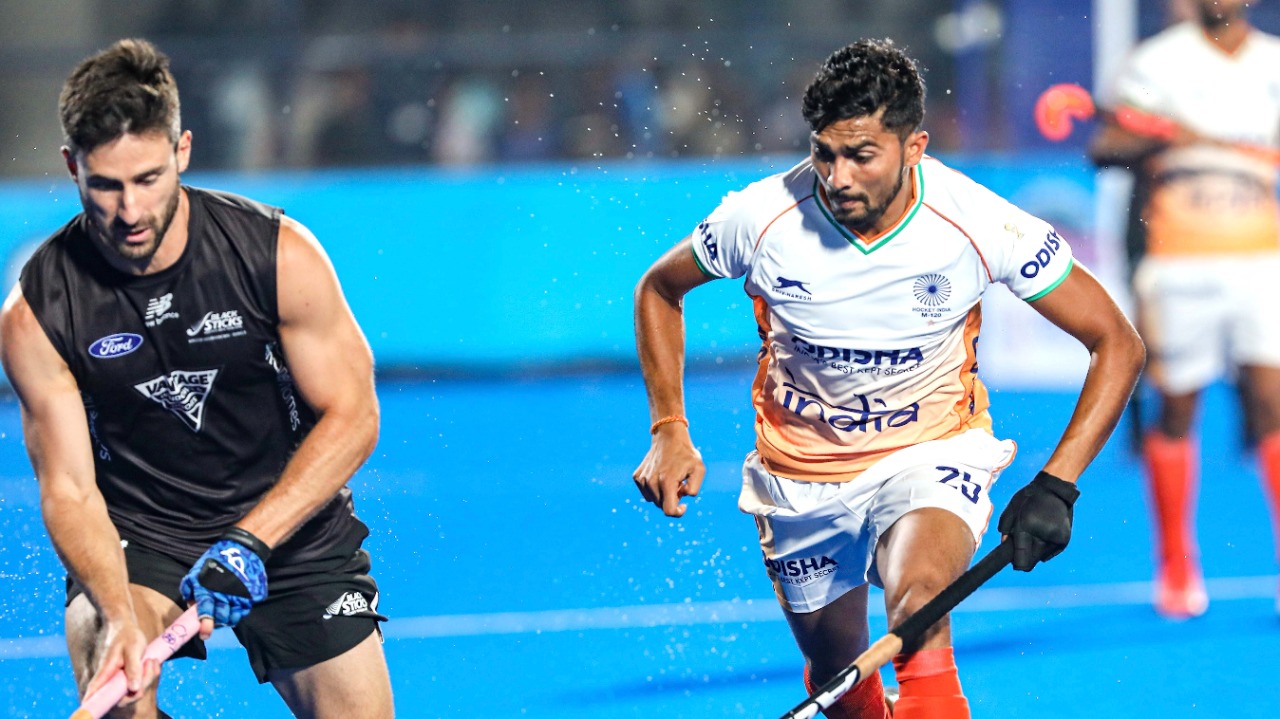 Nail-Biting Contest! New Zealand inch past India