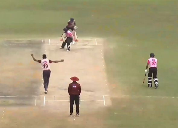 Three wickets, one maiden! Abdul Jayalani unsettles Ranipet