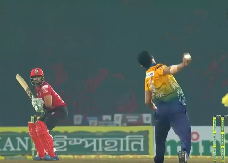 56* off 34! Iftikhar Ahmed boosts Barishal's total to 173