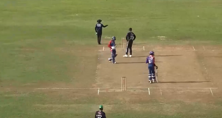 62 off 16! Alick Athanaze guides Divers home