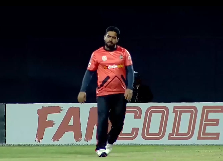 Three wickets, one maiden! Aqil Khan is on a roll