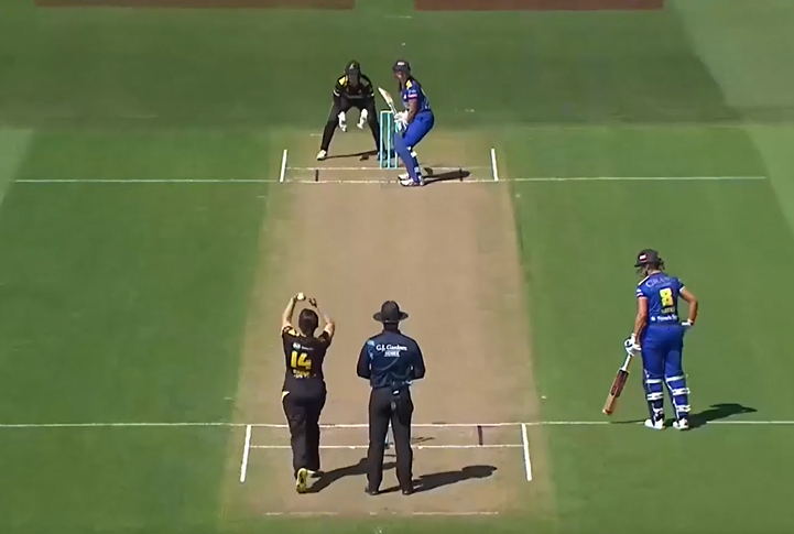 Nicole Baird's three-wicket haul derails Sparks