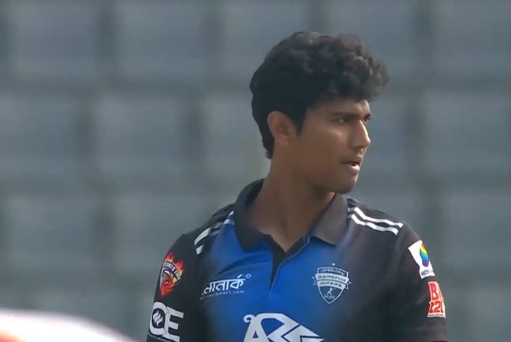 Hasan Mahmud puts on a show with his 3-fer