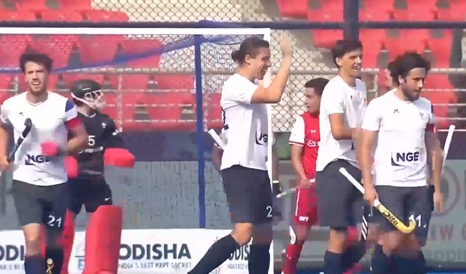 Dominant France beat resurgent Chile 4-2