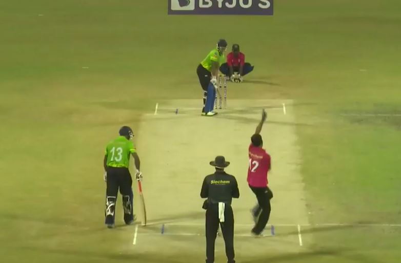 10 fours, 2 sixes! Dilish's valiant 67 wins it for Mahe