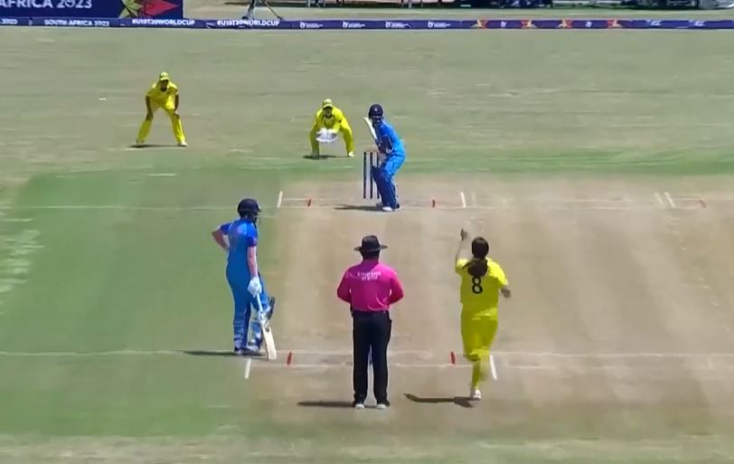 Australia dominate over India by 7 wickets