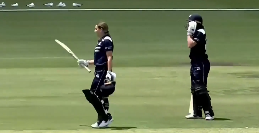 14 Fours, 2 Sixes! Nicole Faltum's resilient knock of 107*