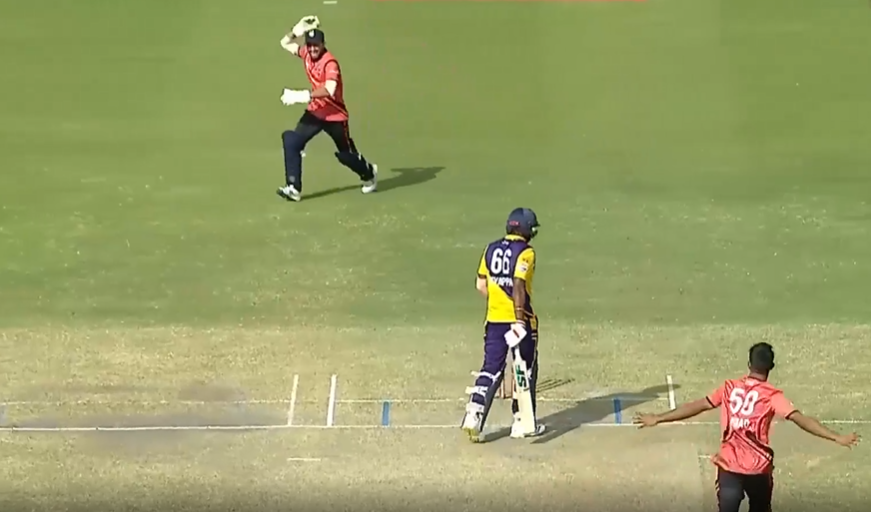 3-fer! Fawad Ali wrecks Qurum Thunders batting