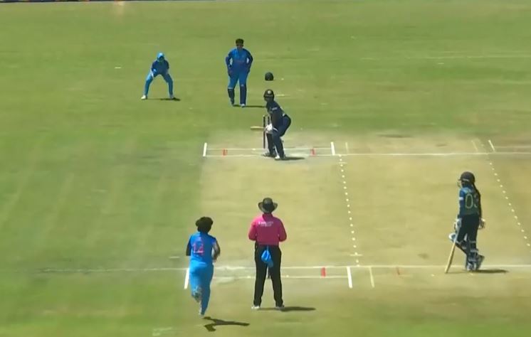 Upbeat India beat meek Sri Lanka by 7 wickets