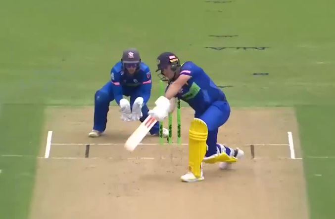 Foxcroft's valiant 69 helps Otago put up 174