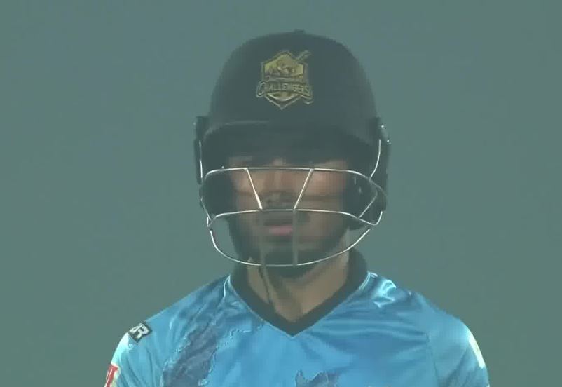 Afif puts on a show with his magnificent 69*