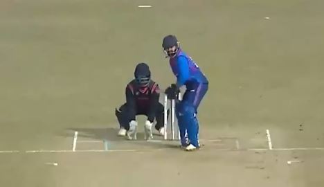 Sunam Gautam's 62 powers Knights to 180