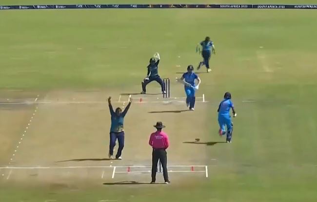 Dewmi Vihanga rattles India with her 3-fer