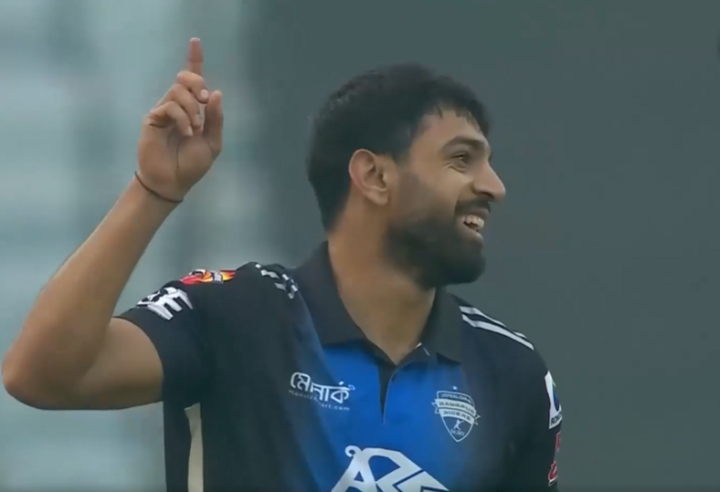 3/17! Haris Rauf guides Rangpur Riders home