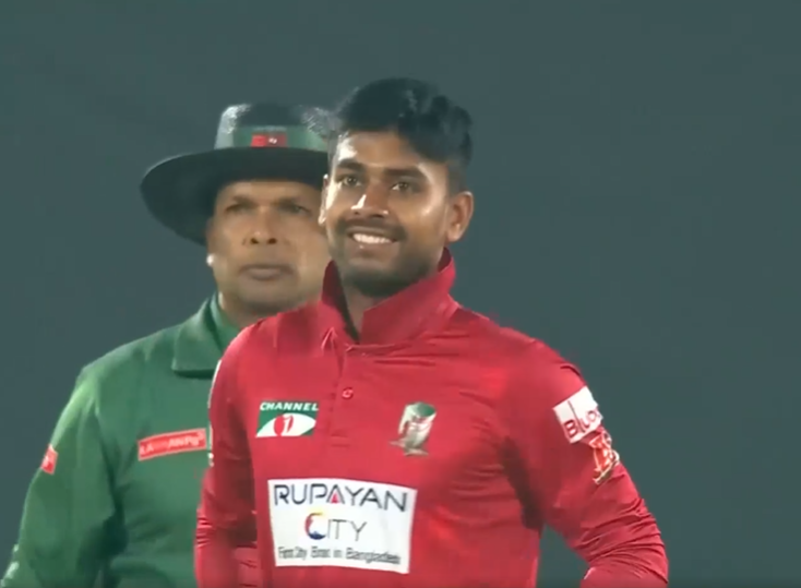 3-fer! Mehidy Hasan runs rings around Rangpur Riders