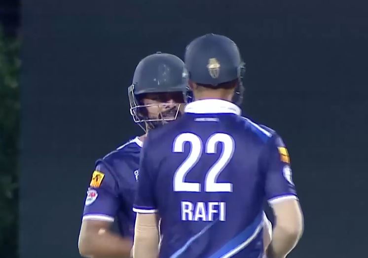 Dominant Royals sail past Busters by 6 wickets
