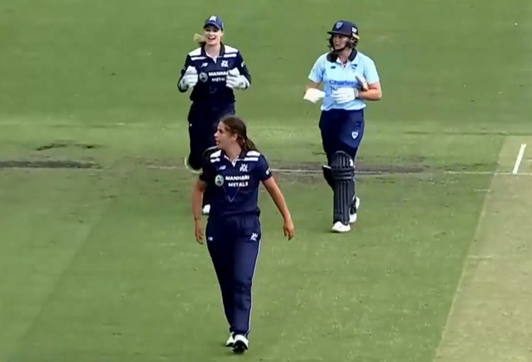 3-fer! Tess Flintoff blows New South Wales to bits