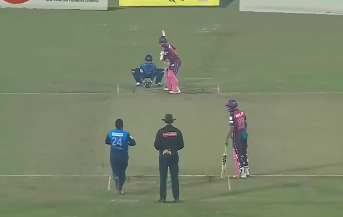 84 off 46! Towhid Hridoy leads Strikers from the front