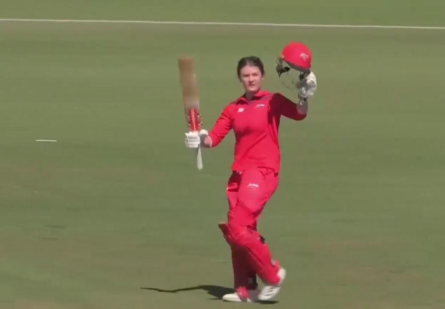 Courtney Webb leads Scorpions' charge with a magnificent 101*