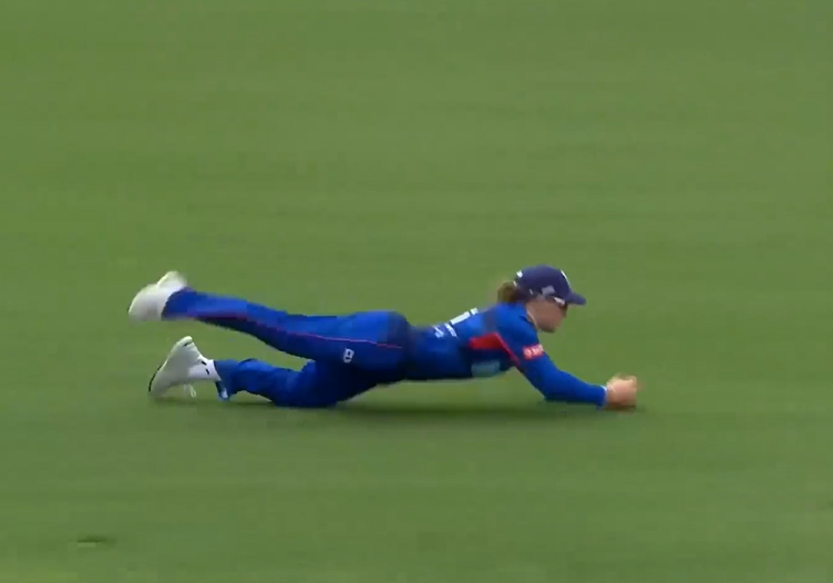 RIPPER! Charli Knott's sensational catch