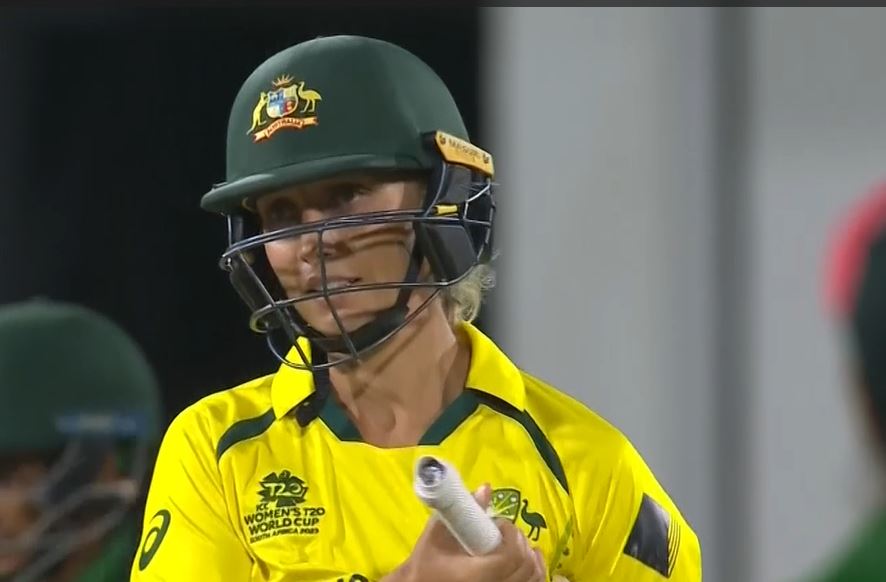 AUS move to top of Group A with emphatic win over BAN