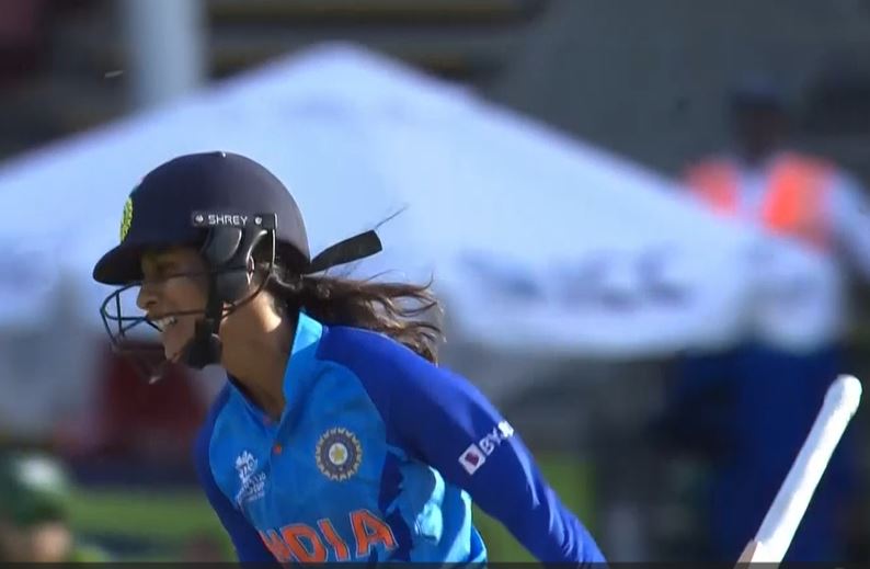 IND hold nerve to beat PAK by seven wickets