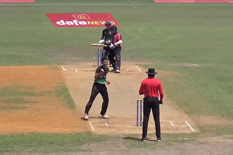3 for 9! Muhammad Khairullah paves path for Strikers' victory