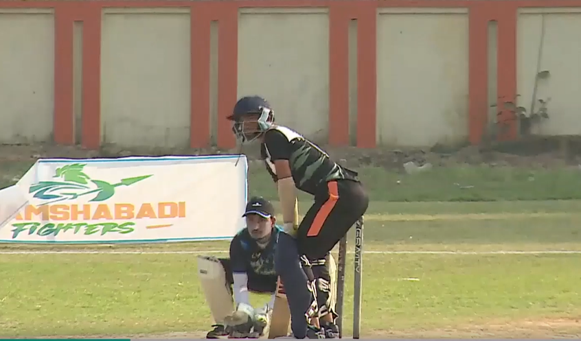 60 off 25! Shubh muscles Sikandars to 128/6