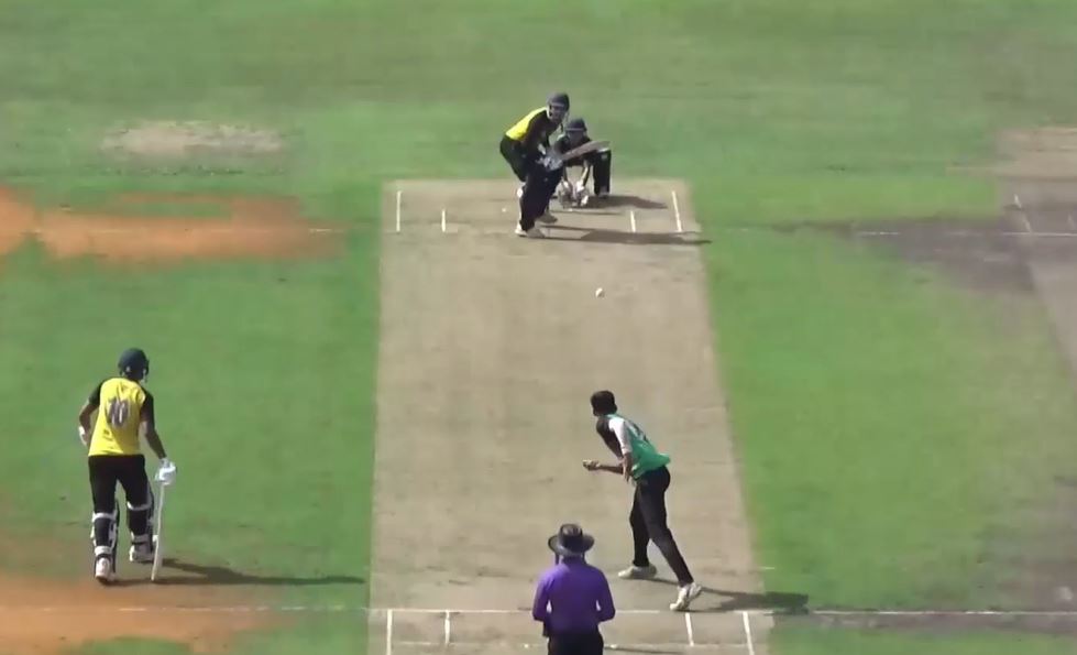 Vijay Unni spins his web with a 3-fer