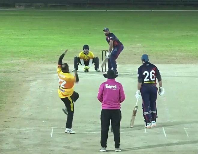 Vikrant Gupta puts a fightback with 55 off 35