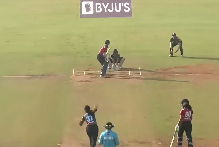 Avengers bowl out Warriors to win a low-scoring clash by seven wickets