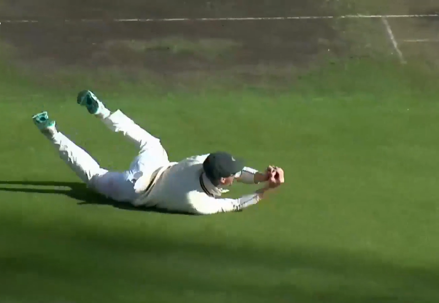 WOWZA! Jordan Silk dives for a one-handed screamer