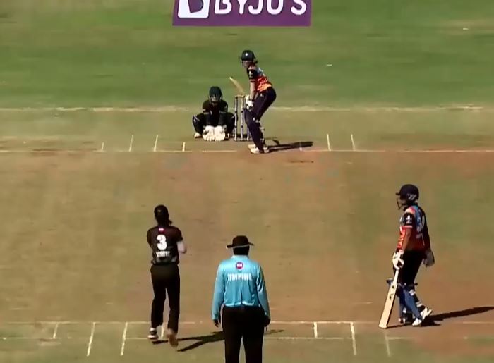 Parvin's 3-fer goes in vain as Avengers beat Bravers
