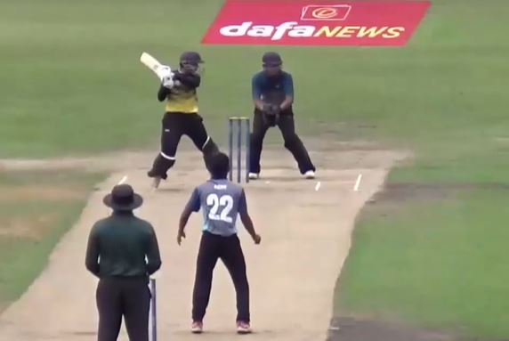 74 off 40! Syed Aziz powers to Hitters to 204