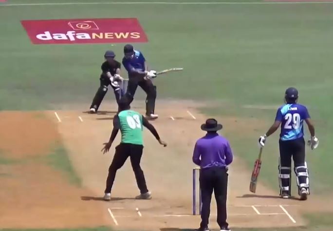 Vijay Unni dents UKM with his 3-fer