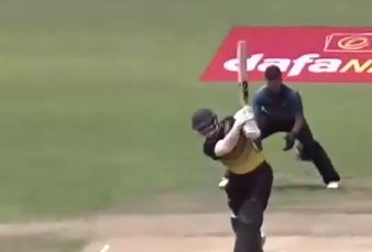 4 fours, 5 sixes! Zubaidi Zulkifle's splendid 75
