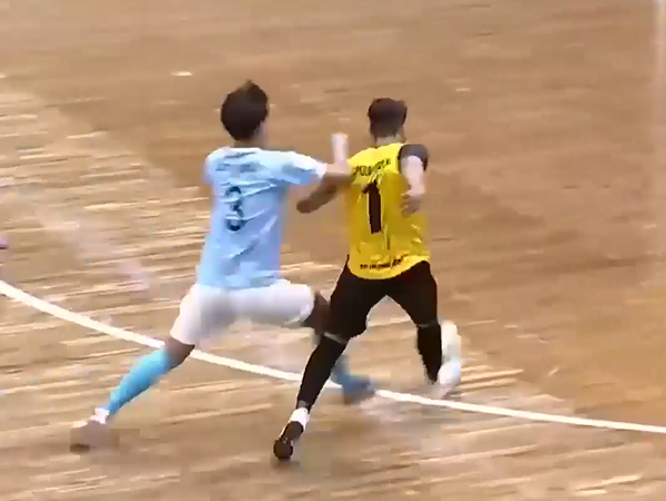 Electric Veng hold nerve to edge past Speed Force 8-7