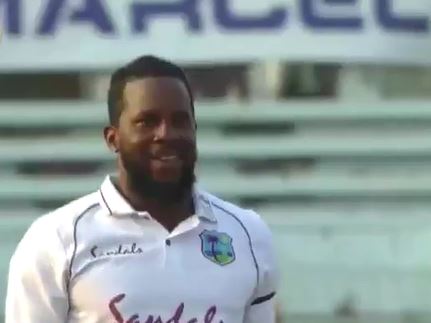 Mayers smashes match-winning double hundred