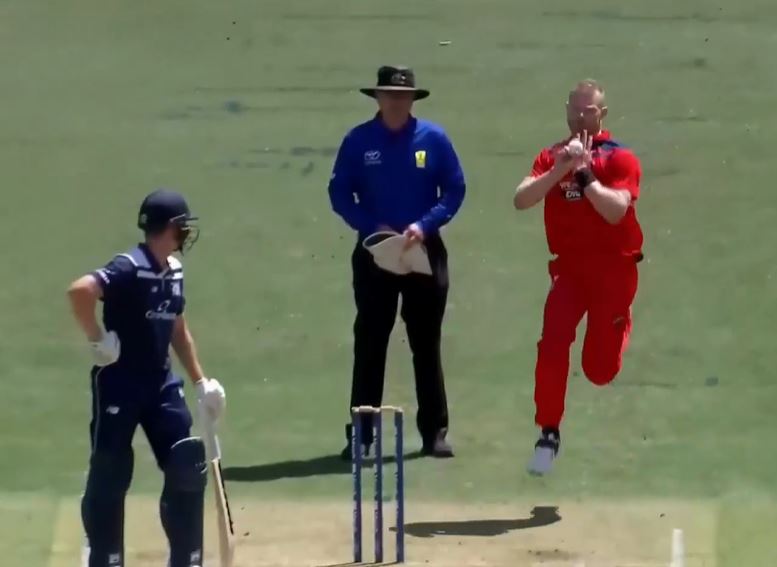 3/22! Nathan McAndrew derails Victoria