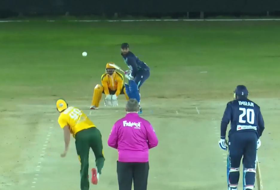4 for 22! Nimish Lathif dismantles Desert Raiders