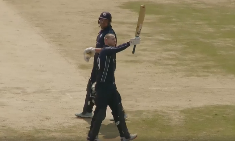 107* off 85! Michael Leask boosts SCO's total to 274