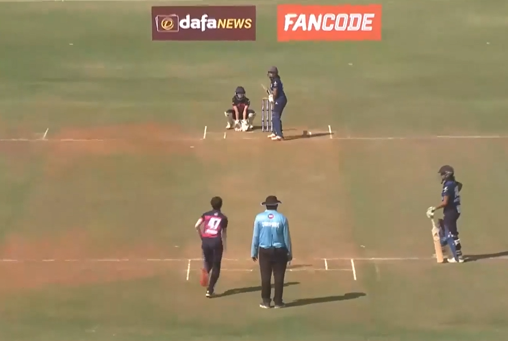Three wickets, two maidens! Nidhi Dhamuniya steals the show